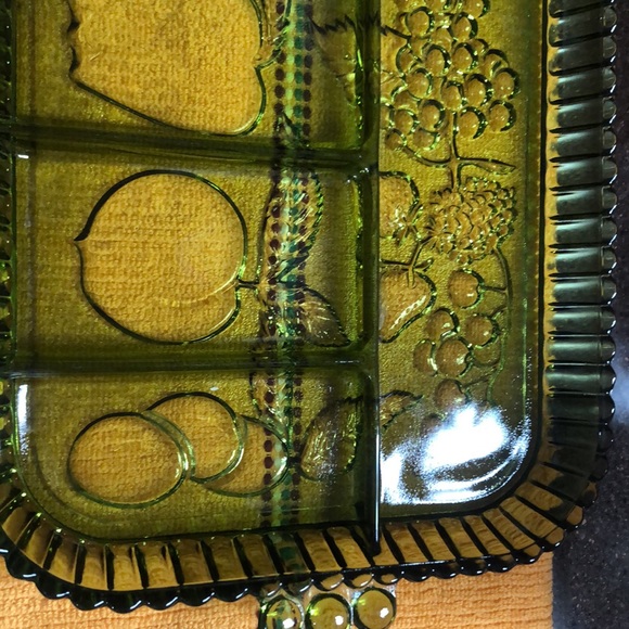 INDIANA GLASS AVOCADO GREEN TRAY - Picture 3 of 3